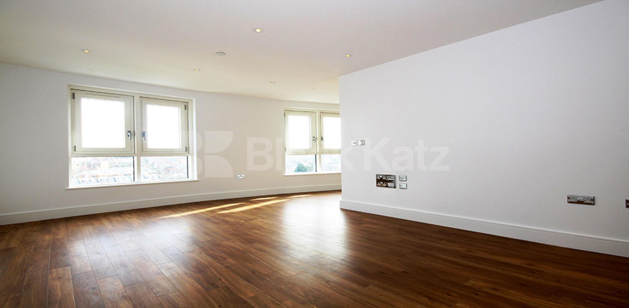 			NEW INSTRUCTION!, 1 Bedroom, 1 bath, 1 reception Flat			 Queensland Road , HOLLOWAY